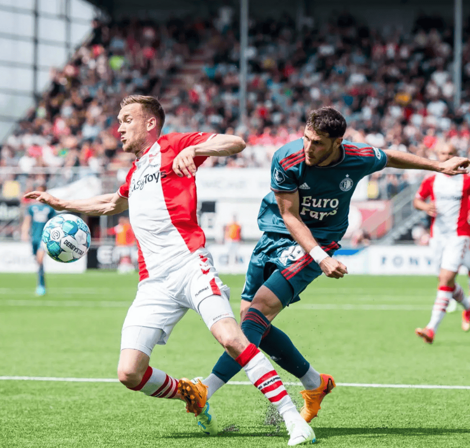 关于荷甲赛后再迎强敌，武汉三镇回应争议，主帅态度——态度坚定，医务组通报恢复的信息