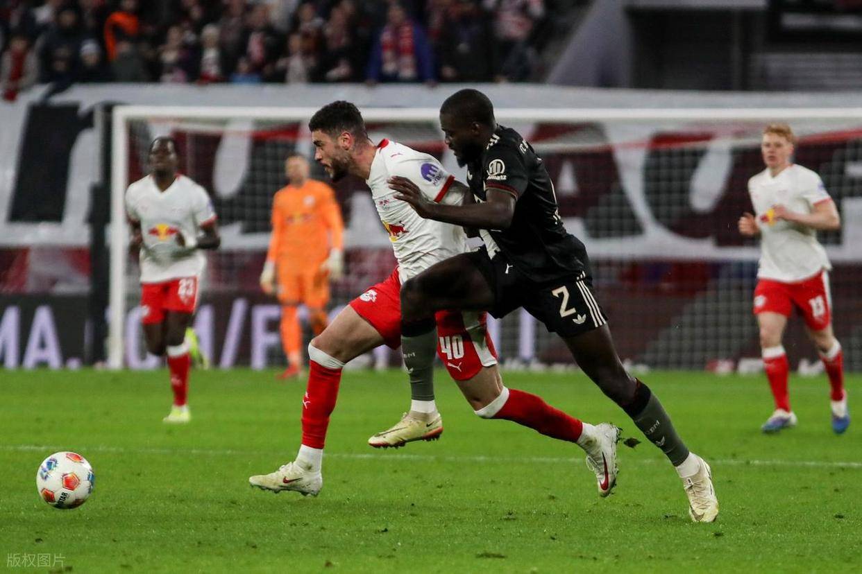  拜仁慕尼黑转会期单刀错失，志在欧联名次提升，态度坚定，年轻球员得到机会